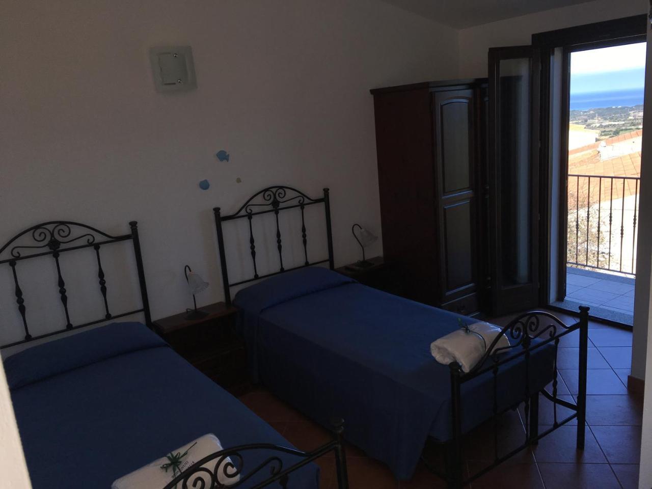 Hotel Bed Sandalia Badesi Exteriér fotografie